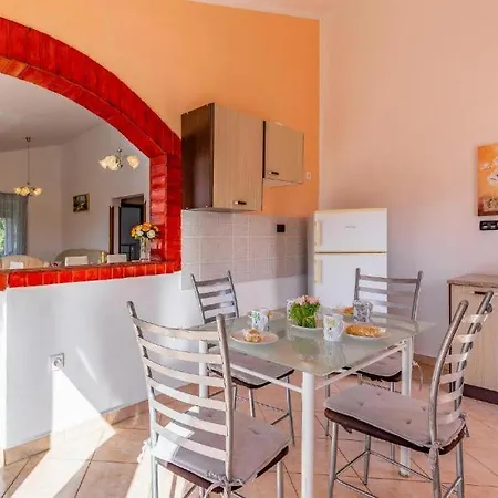 Casa Montiron - Pet Friendly With Pool * Šišan