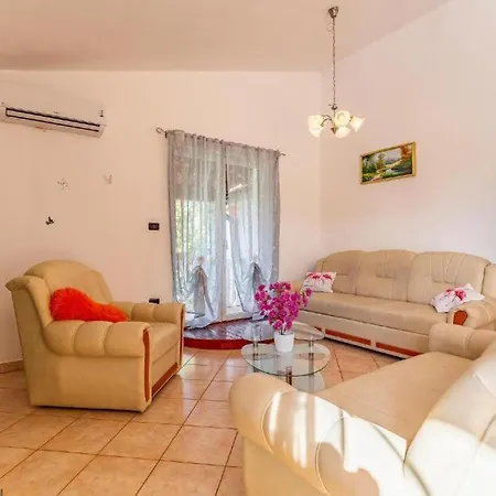 Casa Montiron - Pet Friendly With Pool